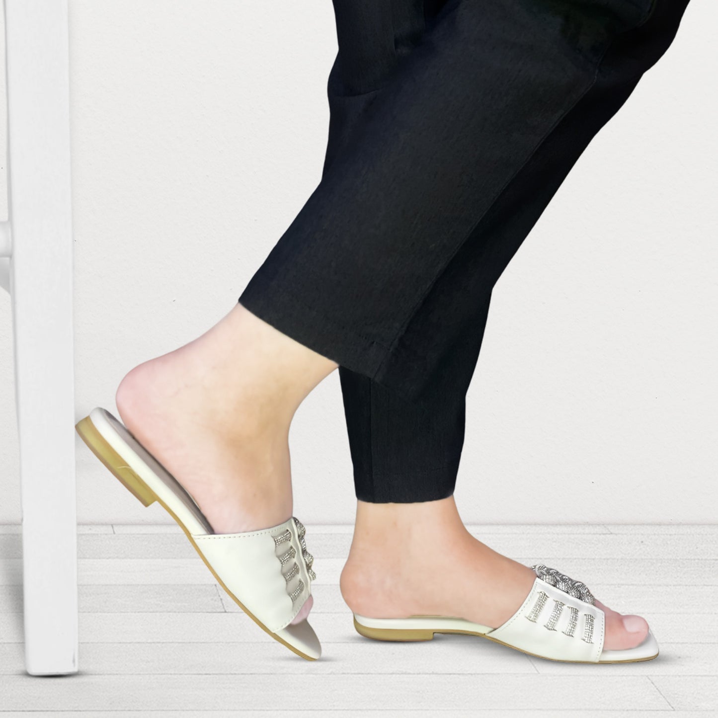BELLA FLAT SLIPPER - WHITE
