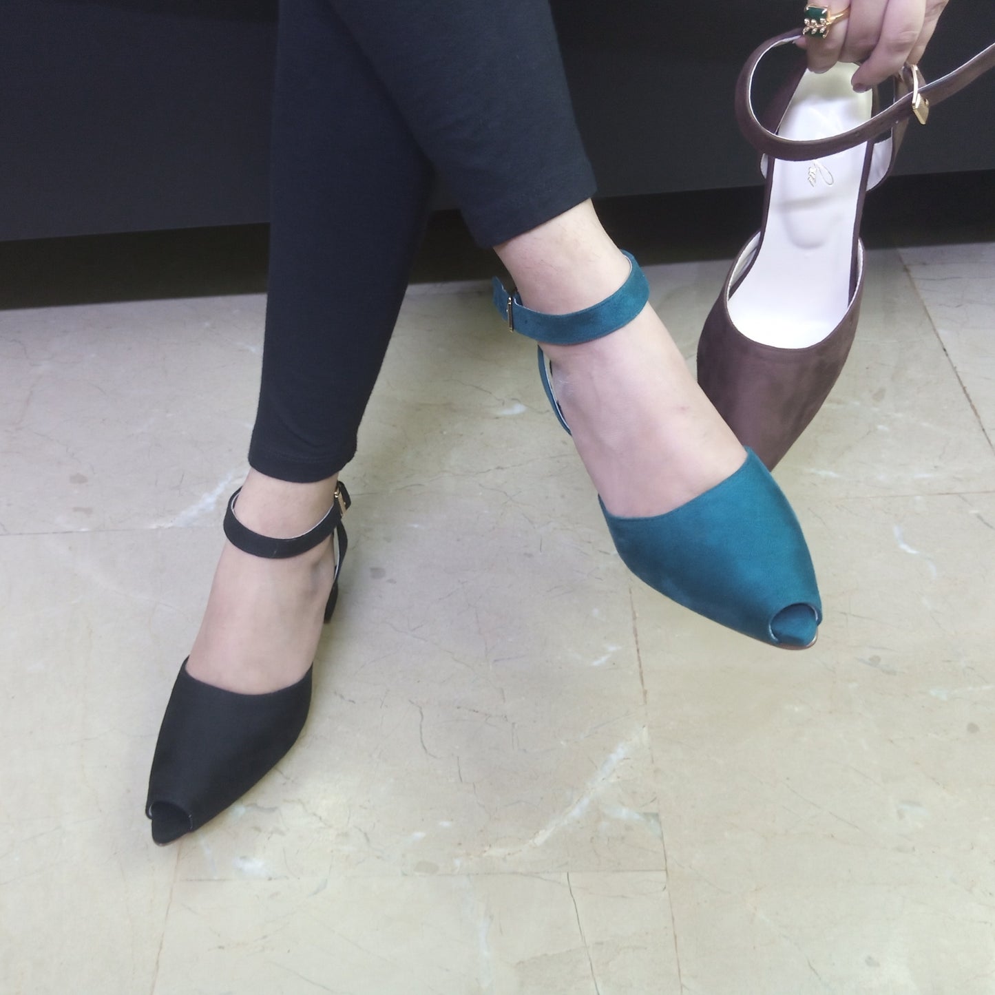 AZURA BLOCK HEEL - BROWN