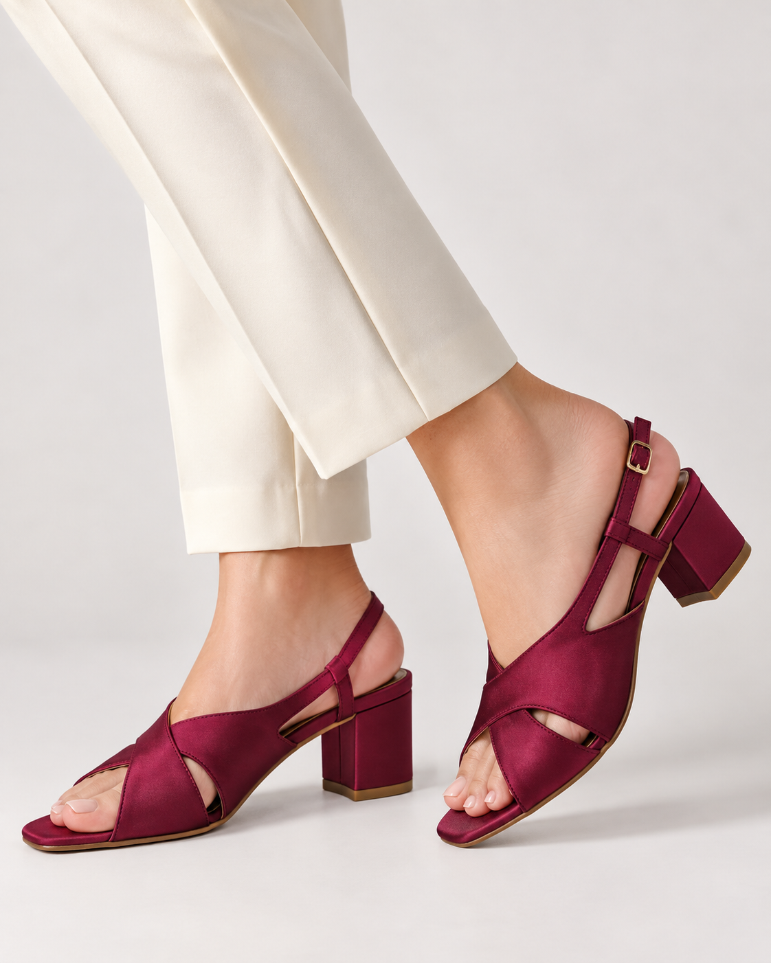 BLOCK HEEL SANDAL