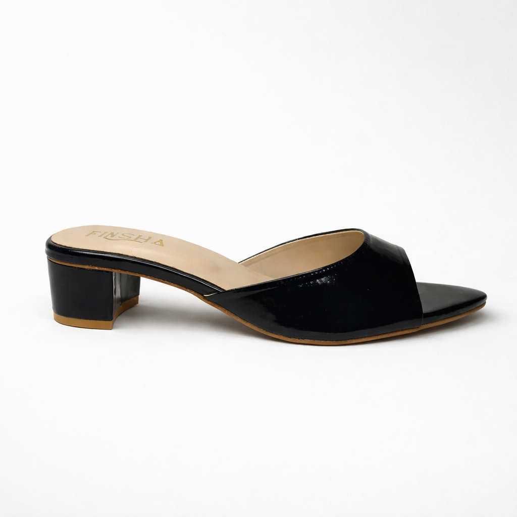 Black weaving sandal with block heel from Finsha Shoes, showcasing the stylish strap design and comfortable heel height.