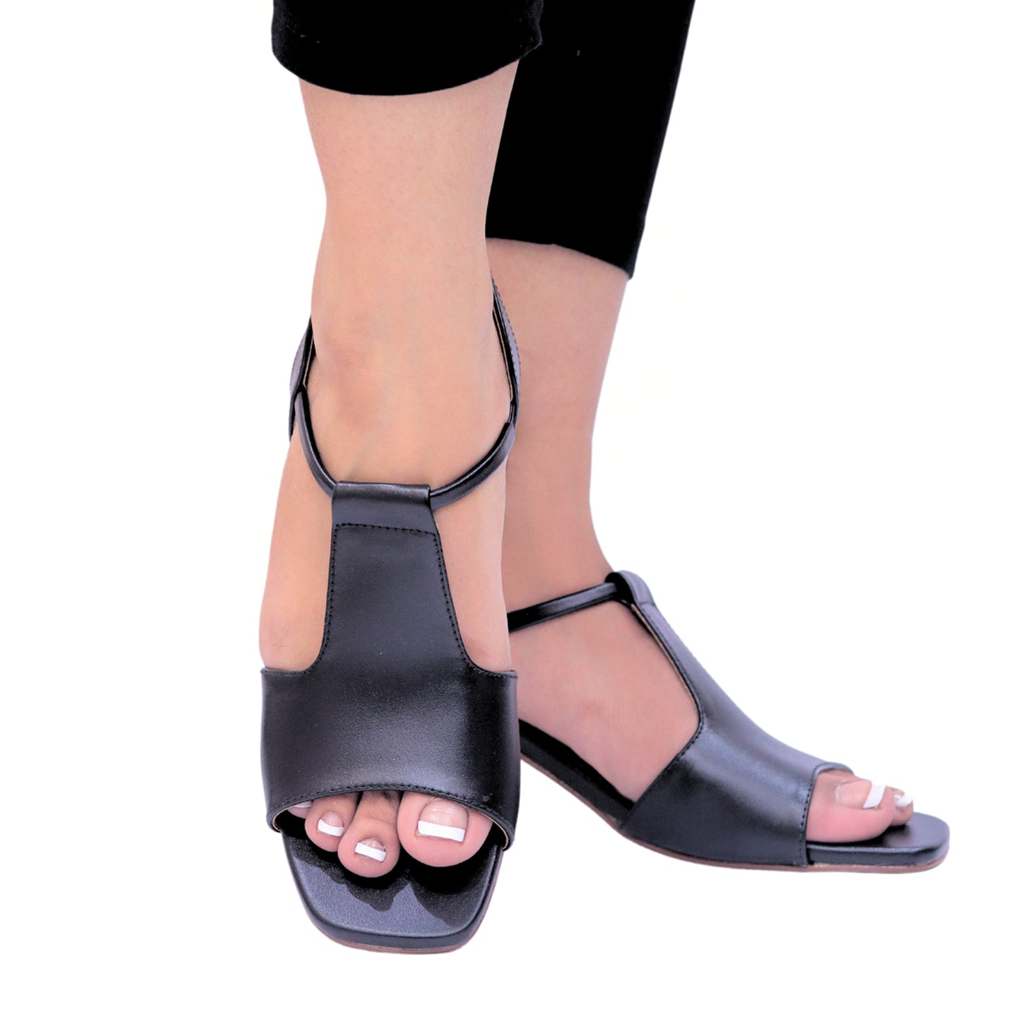 T-STRAP BLOCK HEEL - BLACK